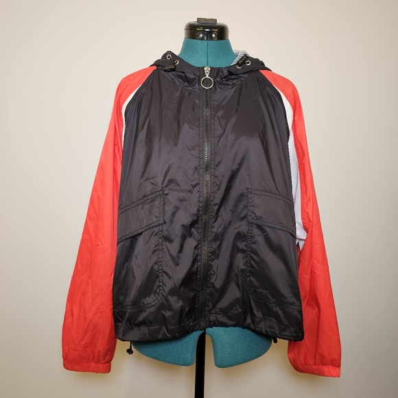 NWT CISono red black white raglan sleeves light windbreaker jacket M US - Picture 2 of 10